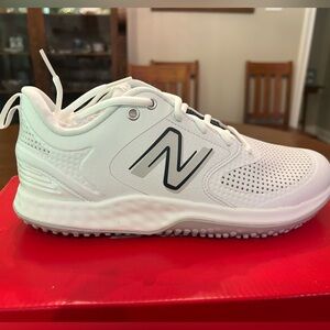 New Balance Women’s White Softball Turf Shoes